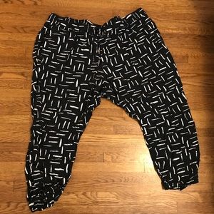 Old Navy Cropped Pants